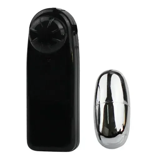 BAILE – REĀLISTS VAGINA UN ASS