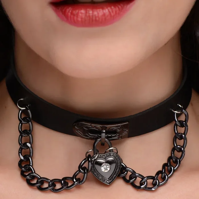 Master Series Gothic Heart Chain Choker