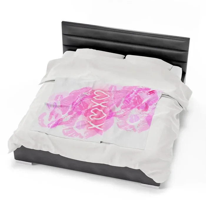 Piled High Kiss | Mix & Match Fun-Flirty Lovers’ Blankets