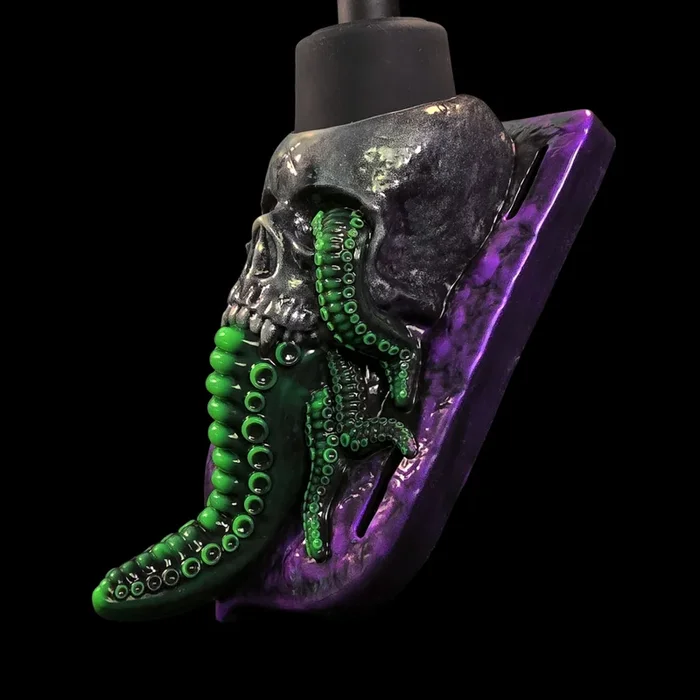 The Hexxus II Wand Grinder